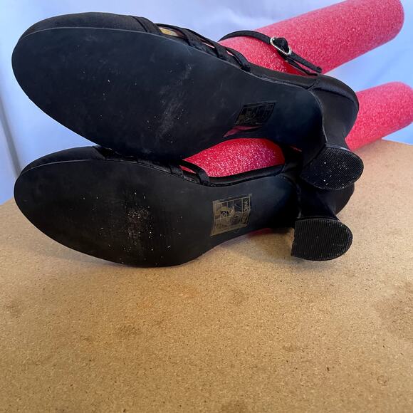 Ellie Heels Size 7 Black Woman's 2.75" heel satin buckle - Picture 8 of 11